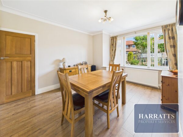 Harleen Grove, Stockport