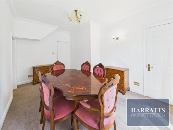 Harleen Grove, Stockport