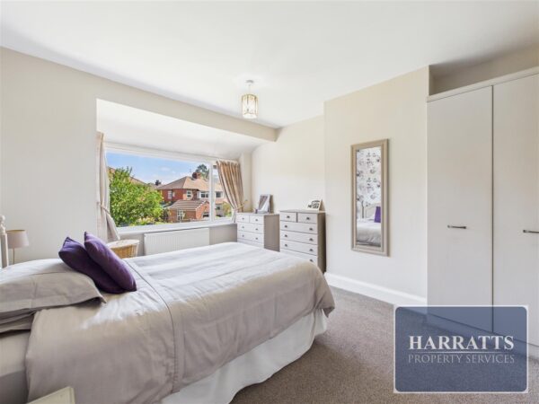Harleen Grove, Stockport