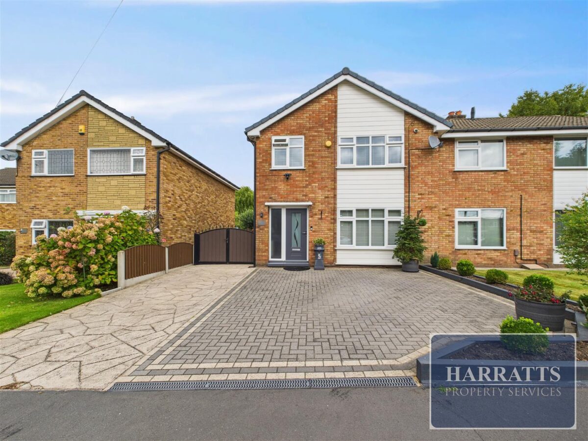 Wetherby Drive, Hazel Grove, Stockport