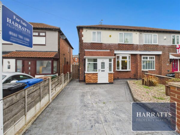 The Quadrant, Offerton, Stockport