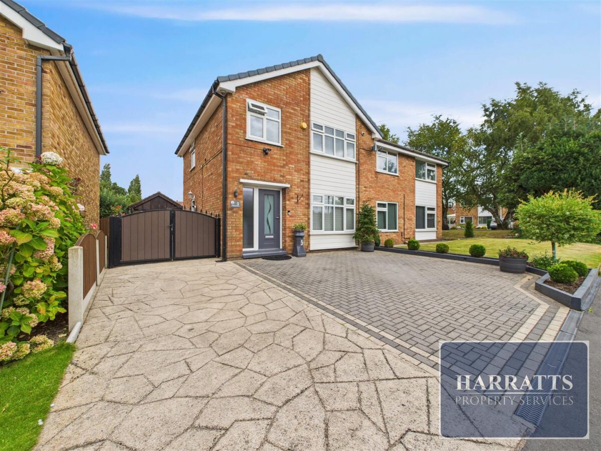 Wetherby Drive, Hazel Grove, Stockport