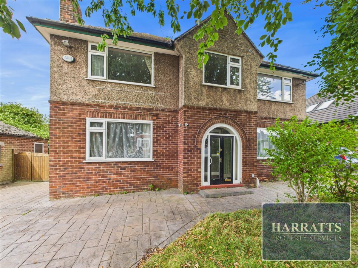 Bredbury Green, Romiley