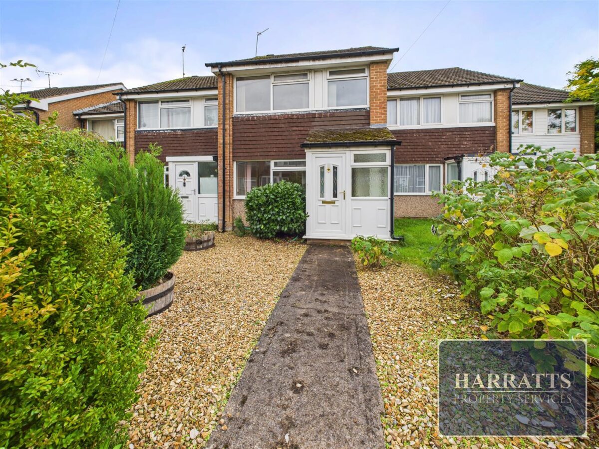 Axminster Walk, Bramhall