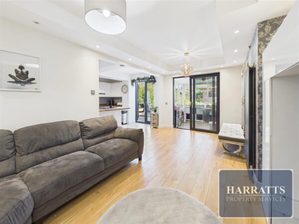 Lowndes Lane, Stockport