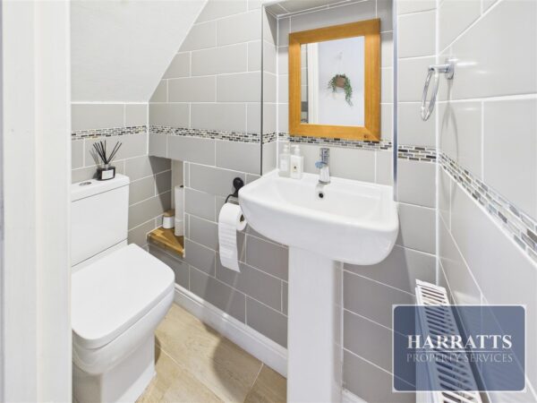 Lowndes Lane, Stockport